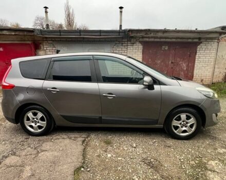 Серый Рено Сценик III, объемом двигателя 1.5 л и пробегом 250 тыс. км за 7700 $, фото 3 на Automoto.ua