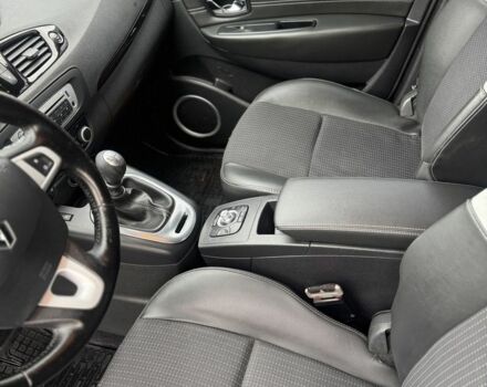 Сірий Рено Сценік III, об'ємом двигуна 1.5 л та пробігом 257 тис. км за 7400 $, фото 12 на Automoto.ua