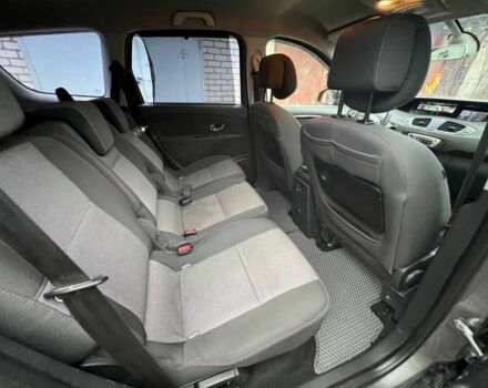 Серый Рено Сценик III, объемом двигателя 1.5 л и пробегом 250 тыс. км за 7700 $, фото 15 на Automoto.ua