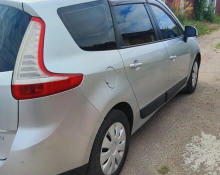 Серый Рено Сценик III, объемом двигателя 1.5 л и пробегом 295 тыс. км за 7500 $, фото 3 на Automoto.ua