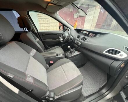 Серый Рено Сценик III, объемом двигателя 1.5 л и пробегом 250 тыс. км за 7700 $, фото 16 на Automoto.ua