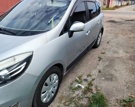 Серый Рено Сценик III, объемом двигателя 1.5 л и пробегом 295 тыс. км за 7500 $, фото 4 на Automoto.ua