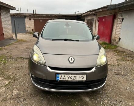 Серый Рено Сценик III, объемом двигателя 1.5 л и пробегом 250 тыс. км за 7700 $, фото 2 на Automoto.ua