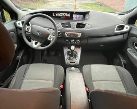 Серый Рено Сценик III, объемом двигателя 1.5 л и пробегом 250 тыс. км за 7700 $, фото 9 на Automoto.ua