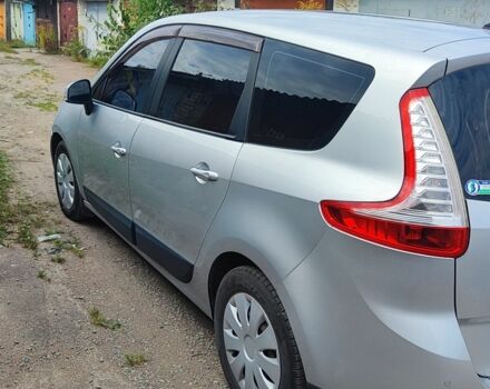 Серый Рено Сценик III, объемом двигателя 1.5 л и пробегом 295 тыс. км за 7500 $, фото 2 на Automoto.ua