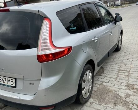 Серый Рено Сценик III, объемом двигателя 1.5 л и пробегом 374 тыс. км за 7300 $, фото 2 на Automoto.ua