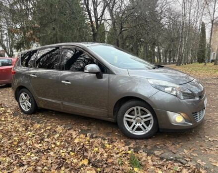 Серый Рено Сценик III, объемом двигателя 1.4 л и пробегом 196 тыс. км за 8000 $, фото 5 на Automoto.ua