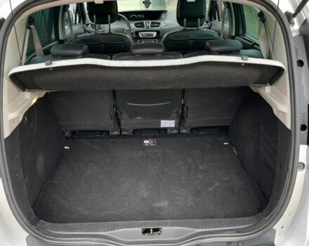 Серый Рено Сценик III, объемом двигателя 1.5 л и пробегом 230 тыс. км за 9000 $, фото 19 на Automoto.ua