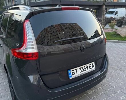 Серый Рено Сценик III, объемом двигателя 1.5 л и пробегом 300 тыс. км за 6000 $, фото 2 на Automoto.ua