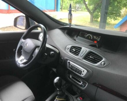 Серый Рено Сценик III, объемом двигателя 1.5 л и пробегом 186 тыс. км за 7500 $, фото 3 на Automoto.ua