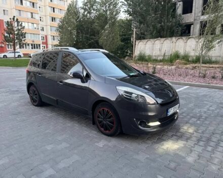 Серый Рено Сценик III, объемом двигателя 1.5 л и пробегом 300 тыс. км за 6000 $, фото 16 на Automoto.ua