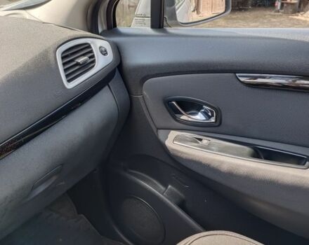 Сірий Рено Сценік III, об'ємом двигуна 1.5 л та пробігом 251 тис. км за 7200 $, фото 16 на Automoto.ua