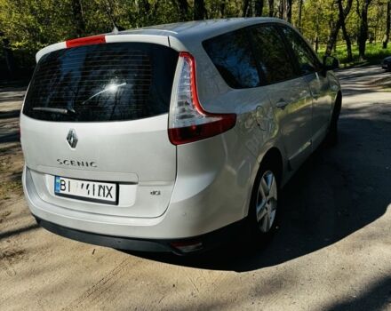Серый Рено Сценик III, объемом двигателя 1.5 л и пробегом 269 тыс. км за 8500 $, фото 4 на Automoto.ua