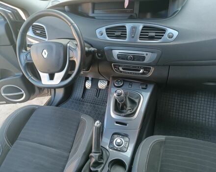 Серый Рено Сценик III, объемом двигателя 1.6 л и пробегом 190 тыс. км за 9900 $, фото 13 на Automoto.ua