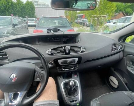 Серый Рено Сценик III, объемом двигателя 1.6 л и пробегом 287 тыс. км за 4999 $, фото 3 на Automoto.ua