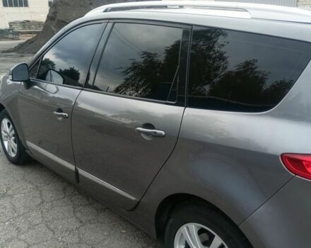 Серый Рено Сценик III, объемом двигателя 1.5 л и пробегом 288 тыс. км за 11000 $, фото 5 на Automoto.ua