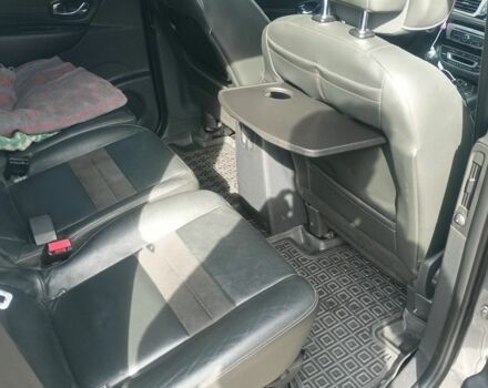 Серый Рено Сценик III, объемом двигателя 1.5 л и пробегом 288 тыс. км за 11000 $, фото 2 на Automoto.ua