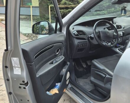 Сірий Рено Сценік III, об'ємом двигуна 1.6 л та пробігом 205 тис. км за 9200 $, фото 3 на Automoto.ua