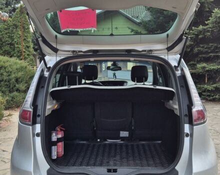 Сірий Рено Сценік III, об'ємом двигуна 1.6 л та пробігом 205 тис. км за 9200 $, фото 4 на Automoto.ua