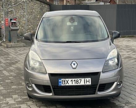 Серый Рено Сценик III, объемом двигателя 1.5 л и пробегом 290 тыс. км за 5700 $, фото 1 на Automoto.ua