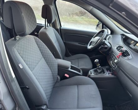 Сірий Рено Сценік III, об'ємом двигуна 1.46 л та пробігом 160 тис. км за 6300 $, фото 7 на Automoto.ua