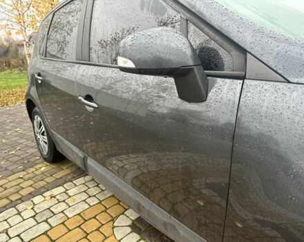 Серый Рено Сценик III, объемом двигателя 1.5 л и пробегом 250 тыс. км за 4750 $, фото 9 на Automoto.ua