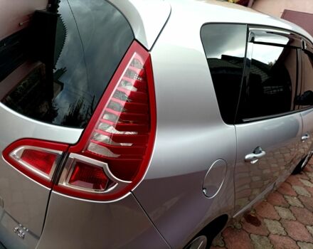 Серый Рено Сценик III, объемом двигателя 1.5 л и пробегом 275 тыс. км за 6900 $, фото 4 на Automoto.ua