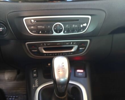 Серый Рено Сценик III, объемом двигателя 1.5 л и пробегом 200 тыс. км за 7300 $, фото 4 на Automoto.ua