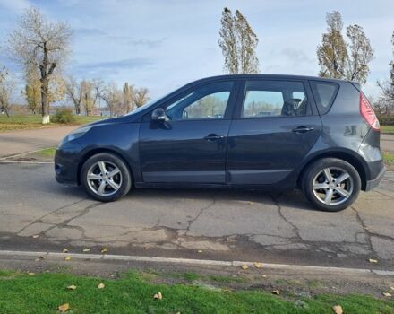 Серый Рено Сценик III, объемом двигателя 1.5 л и пробегом 286 тыс. км за 6400 $, фото 1 на Automoto.ua