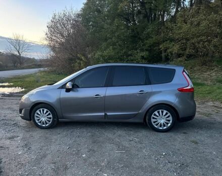 Рено Сценік III 2011 у Изяслве на Automoto.ua Сірий Рено Сценік III, об'ємом двигуна 1.5 л та пробігом 285 тис. км за 6700 $, фото 1 на Automoto.ua