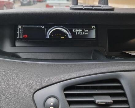 Серый Рено Сценик III, объемом двигателя 1.5 л и пробегом 326 тыс. км за 6500 $, фото 4 на Automoto.ua