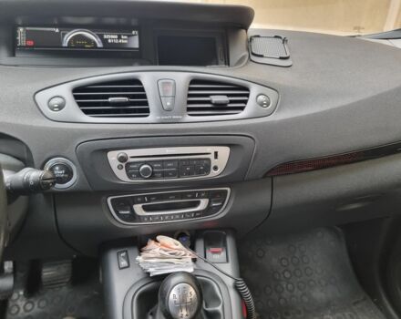 Серый Рено Сценик III, объемом двигателя 1.5 л и пробегом 326 тыс. км за 6500 $, фото 3 на Automoto.ua