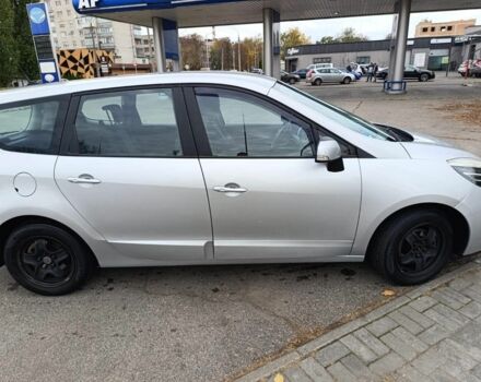 Рено Сценик III 2013 в Черкассах на Automoto.ua Серый Рено Сценик III, объемом двигателя 1.5 л и пробегом 253 тыс. км за 8400 $, фото 1 на Automoto.ua