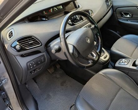 Рено Сценик III 2015 в Хмельницком на Automoto.ua Серый Рено Сценик III, объемом двигателя 1.5 л и пробегом 235 тыс. км за 9600 $, фото 9 на Automoto.ua