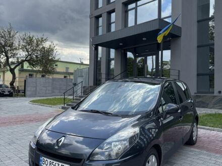 Рено Сценік III 2009 у Рівному на Automoto.ua Сірий Рено Сценік III, об'ємом двигуна 1.4 л та пробігом 210 тис. км за 5650 $, фото 1 на Automoto.ua