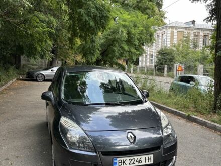 Серый Рено Сценик III, объемом двигателя 1.5 л и пробегом 270 тыс. км за 5500 $, фото 1 на Automoto.ua