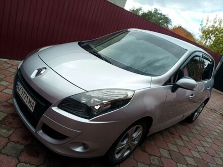 Серый Рено Сценик III, объемом двигателя 1.5 л и пробегом 275 тыс. км за 6900 $, фото 1 на Automoto.ua