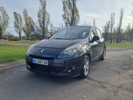 Серый Рено Сценик III, объемом двигателя 1.5 л и пробегом 286 тыс. км за 6400 $, фото 1 на Automoto.ua