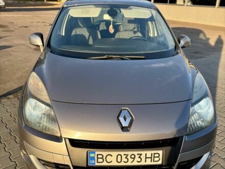 Рено Сценик III 2011 в Яворове на Automoto.ua Серый Рено Сценик III, объемом двигателя 1.5 л и пробегом 299 тыс. км за 5500 $, фото 1 на Automoto.ua