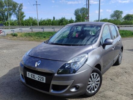 Рено Сценік III 2011 у Полтаві на Automoto.ua Сірий Рено Сценік III, об'ємом двигуна 1.5 л та пробігом 330 тис. км за 6650 $, фото 1 на Automoto.ua