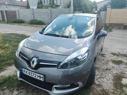 Рено Сценік III 2012 у Харкові на Automoto.ua Сірий Рено Сценік III, об'ємом двигуна 1.5 л та пробігом 212 тис. км за 8100 $, фото 1 на Automoto.ua