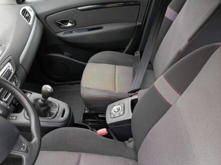 Рено Сценик III 2013 в Черкассах на Automoto.ua Серый Рено Сценик III, объемом двигателя 1.5 л и пробегом 253 тыс. км за 8400 $, фото 1 на Automoto.ua