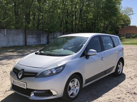 Рено Сценік III 2013 у Умани на Automoto.ua Сірий Рено Сценік III, об'ємом двигуна 1.5 л та пробігом 242 тис. км за 7699 $, фото 1 на Automoto.ua