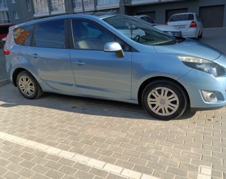 Рено Сценик III 2011 в Хмельницком на Automoto.ua Синий Рено Сценик III, объемом двигателя 1.5 л и пробегом 278 тыс. км за 6500 $, фото 1 на Automoto.ua