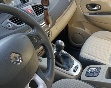 Рено Сценик III 2011 в Хмельницком на Automoto.ua Синий Рено Сценик III, объемом двигателя 1.5 л и пробегом 278 тыс. км за 6500 $, фото 6 на Automoto.ua