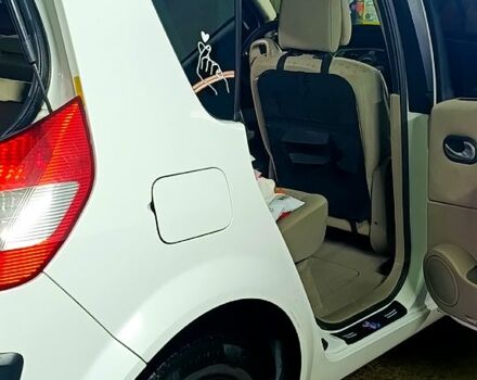 Рено Сценік 2006 у Синельниковом на Automoto.ua Білий Рено Сценік, об'ємом двигуна 1.5 л та пробігом 250 тис. км за 5500 $, фото 9 на Automoto.ua