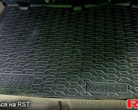 Рено Сценік 2006 у Синельниковом на Automoto.ua Білий Рено Сценік, об'ємом двигуна 1.5 л та пробігом 250 тис. км за 5500 $, фото 8 на Automoto.ua