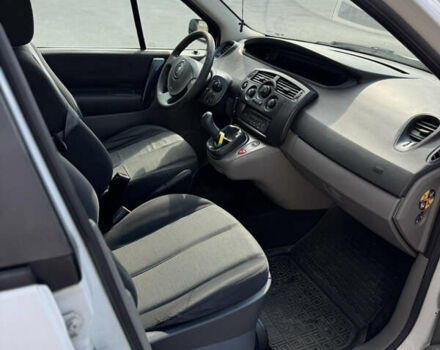 Белый Рено Сценик, объемом двигателя 1.46 л и пробегом 296 тыс. км за 4400 $, фото 11 на Automoto.ua