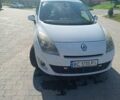 Рено Сценик 2009 в Львове на Automoto.ua Белый Рено Сценик, объемом двигателя 2 л и пробегом 360 тыс. км за 7500 $, фото 1 на Automoto.ua