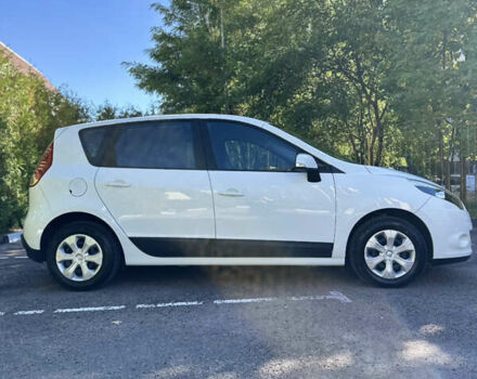 Білий Рено Сценік, об'ємом двигуна 1.6 л та пробігом 110 тис. км за 8200 $, фото 2 на Automoto.ua